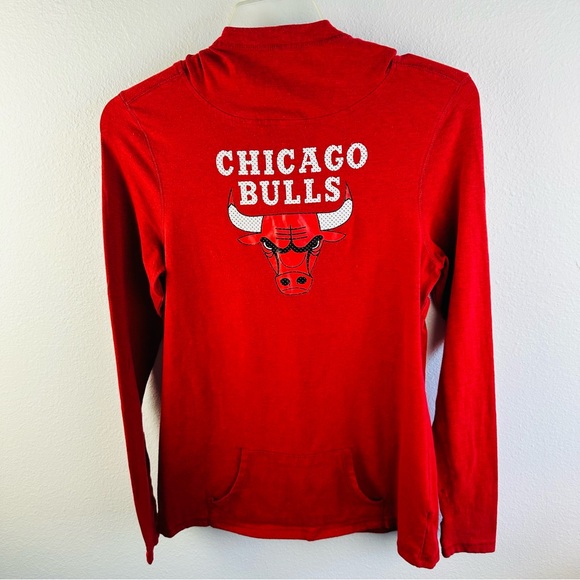 Majestic Red Chicago Bulls Hoodie Woman’s Size L - Picture 1 of 3